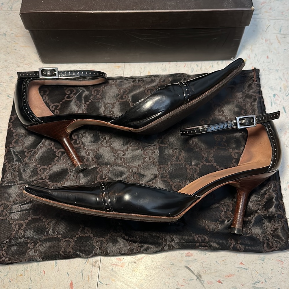 SOLD Vintage Gucci Black Patent kitten heel dress shoes size 8.5 - Picture 4 of 17
